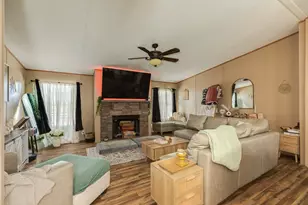 2910 Shady Creek Ln, Oyster Creek, TX 77541 - Photo 7