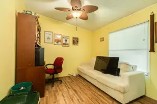 2910 Shady Creek Ln, Oyster Creek, TX 77541 - Photo 17