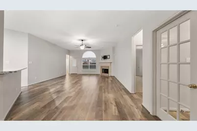 4812 Lakefront Terrace Drive, Pearland, TX 77584 - Photo 9