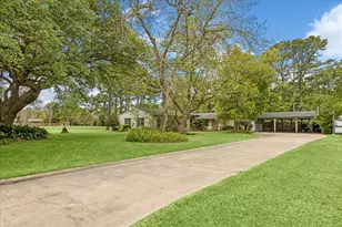 2410 Clark Dr, La Marque, TX 77568 - Photo 7