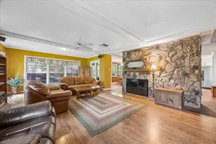 2410 Clark Dr, La Marque, TX 77568 - Photo 13