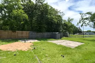 2113 Cemetery Rd, Santa Fe, TX 77517 - Photo 15