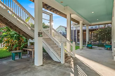 1977 Avenue I, Crystal Beach, TX 77650 - Photo 3