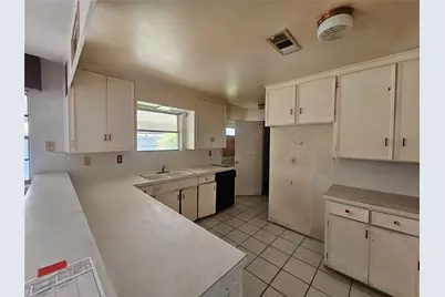 5327 Knotty Oaks Trail, Houston, TX 77045 - Photo 9
