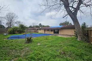 5327 Knotty Oaks Trail, Houston, TX 77045 - Photo 25