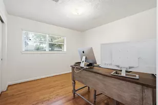 7707 Cayton St, Houston, TX 77061 - Photo 21