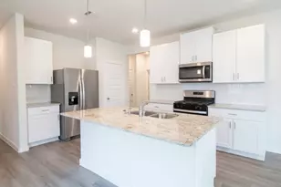 5549 Madden Ln, Houston, TX 77048 - Photo 3