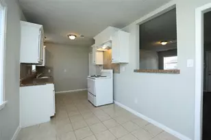 10322 Cathedral Dr, Houston, TX 77051 - Photo 7