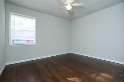 10322 Cathedral Drive, Houston, TX 77051 - Photo 13
