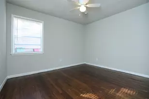 10322 Cathedral Dr, Houston, TX 77051 - Photo 13