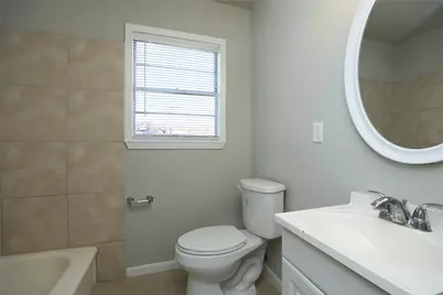 10322 Cathedral Drive, Houston, TX 77051 - Photo 11