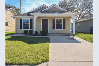 7413 Blue Jay Drive, Texas City, TX 77591 - Photo 1