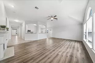 8927 Lady Fern St, Houston, TX 77064 - Photo 11
