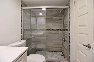 5929 Queensloch Dr, Houston, TX 77096 - Photo 13