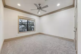4613 Evergreen St, Bellaire, TX 77401 - Photo 25