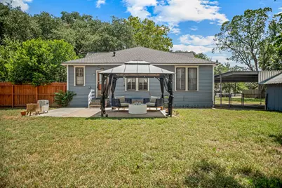 1216 Live Oak Street, Columbus, TX 78934 - Photo 11