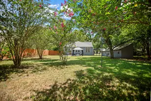 1216 Live Oak St, Columbus, TX 78934 - Photo 11