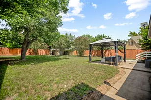 1216 Live Oak St, Columbus, TX 78934 - Photo 9