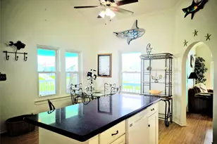 953 Sea Breeze, Crystal Beach, TX 77650 - Photo 11