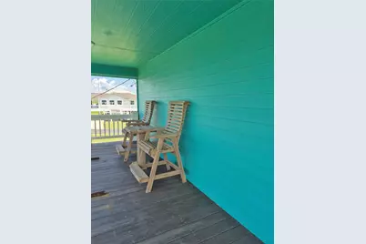 953 Sea Breeze, Crystal Beach, TX 77650 - Photo 23