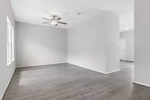 1669 Nichole Woods Dr, Houston, TX 77047 - Photo 3