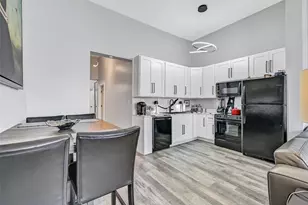 1820 Market St, Galveston, TX 77550 - Photo 15