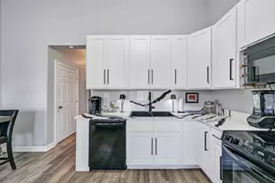 1820 Market St, Galveston, TX 77550 - Photo 17