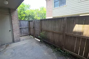 14600 Fonmeadow Dr, Houston, TX 77035 - Photo 23