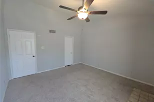 14600 Fonmeadow Dr, Houston, TX 77035 - Photo 9