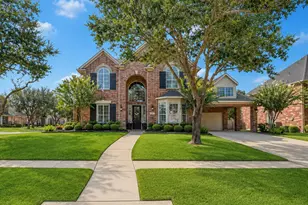2307 Haven Manor Ct, Sugar Land, TX 77479 - Photo 3