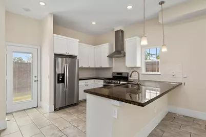 2002 Lynnfield Unit B Street, Houston, TX 77093 - Photo 15