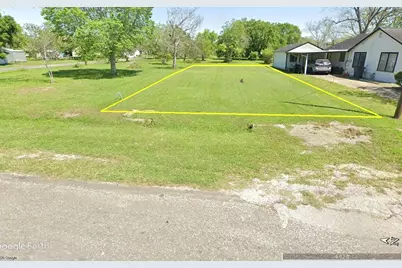 2805 Sims Avenue, Bay City, TX 77414 - Photo 3