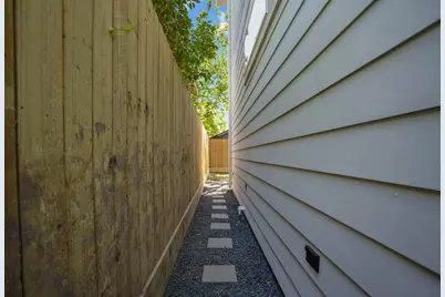 314 N Stiles Street, Houston, TX 77011 - Photo 33