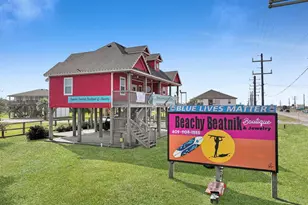 970 Surfside Dr, Crystal Beach, TX 77650 - Photo 3