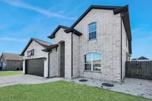 118 Schaeffer St, Baytown, TX 77523 - Photo 3