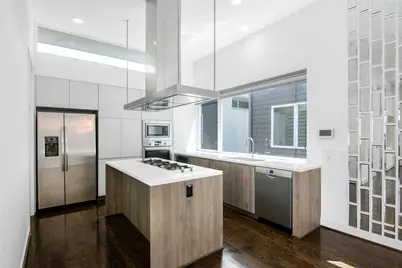 1155 W 18th Street, Houston, TX 77008 - Photo 9