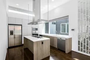 1155 W 18th St, Houston, TX 77008 - Photo 9