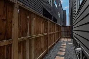 1155 W 18th St, Houston, TX 77008 - Photo 31