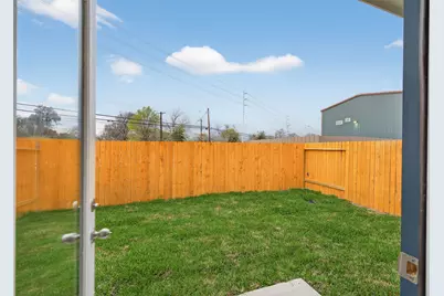 9113 Highland Northern Way, Houston, TX 77088 - Photo 33