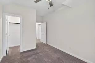 9113 Highland Northern Wy, Houston, TX 77088 - Photo 25