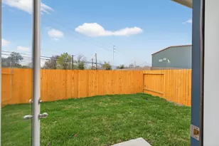 9113 Highland Northern Wy, Houston, TX 77088 - Photo 33