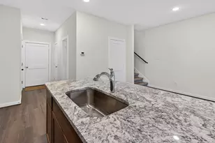 9113 Highland Northern Wy, Houston, TX 77088 - Photo 15