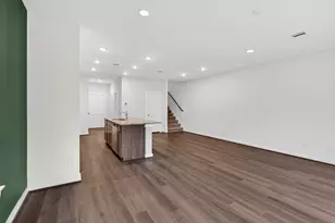 9113 Highland Northern Wy, Houston, TX 77088 - Photo 11