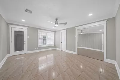 7647 Greendowns Street, Houston, TX 77087 - Photo 11