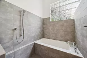 1730 White Oak Dr, Houston, TX 77009 - Photo 23