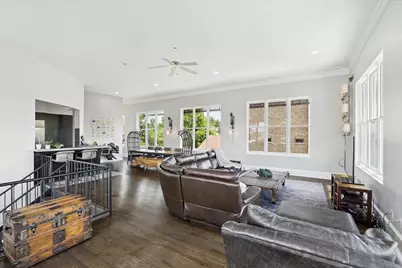 1730 White Oak Drive, Houston, TX 77009 - Photo 9