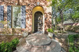 3210 Maroneal St, Houston, TX 77025 - Photo 7