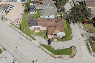 4110 N Main St, Houston, TX 77009 - Photo 15