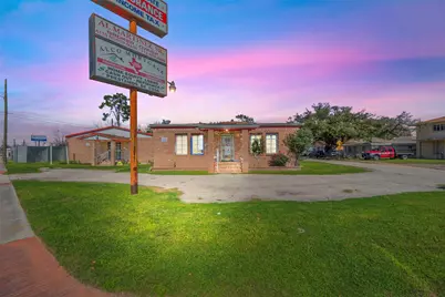 4110 N Main Street, Houston, TX 77009 - Photo 1