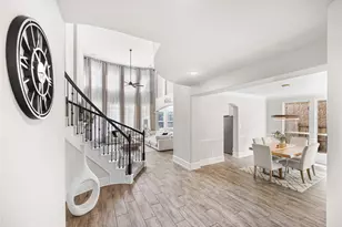 2736 Ahnya Ln, League City, TX 77573 - Photo 9